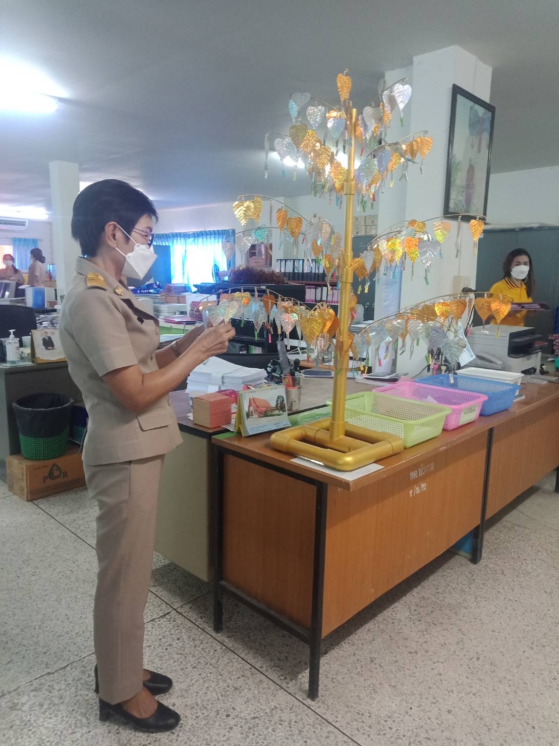 กองการศึกษาตั้งต้นเงินทำบุญสังฆทาน 15-10-64วัดจันทร์ทุมมาวาส