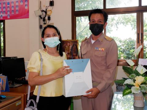 ส่งครูณรงค์ชัยอยู่เย็นโอนย้าย